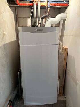 moderne Brennwertheizung.jpeg - 