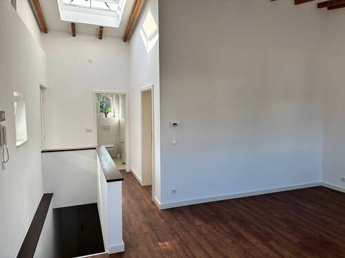 Blick Richtung Eingang und Souterrain - 