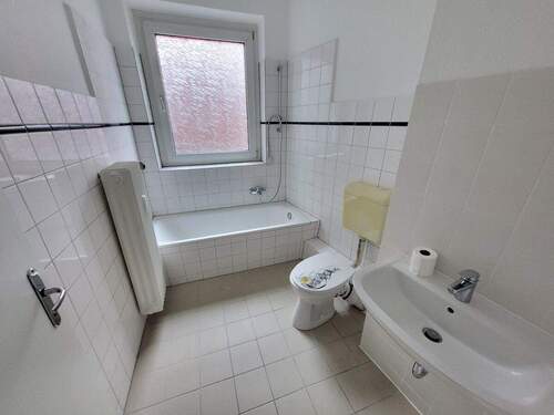 Vollbad/WC mit Fenster - 