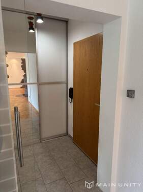 Eingangsbereich - 3 Zimmer Etagenwohnung zum Kaufen in Lauda-Königshofen