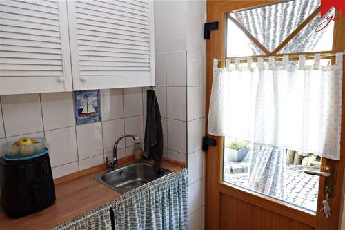 angrenzender Vorratsraum - 