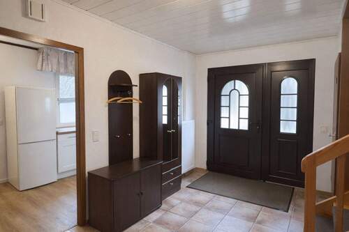 Eingangsbereich - 7 Zimmer Einfamilienhaus in Ratingen