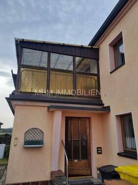 Eingang / Balkon - 4 Zimmer Einfamilienhaus zum Kaufen in Neukirch