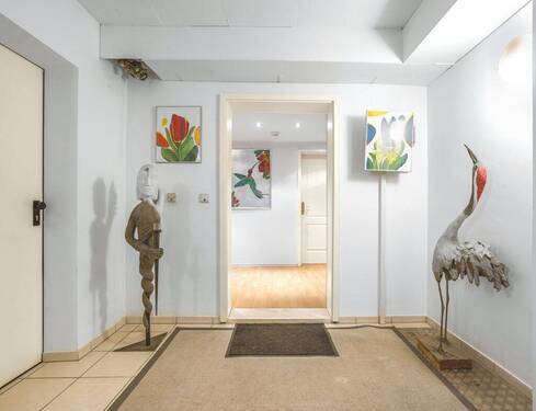 ansprechende Eingangssituation auch für gewerbliche Nutzung - 3 Zimmer Etagenwohnung zum Kaufen in Hamburg