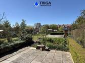 Terrasse mit Blick in den Garten - 