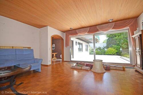 Wohnzimmer - 7 Zimmer Einfamilienhaus in Bergisch Gladbach