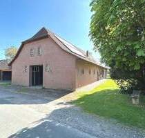 Volksbank Immobilien: Komplettpaket für Pferdefreunde: Wohnhaus, Wirtschaftsteil, Boxen & Weide - Rhade / Rhadereistedt