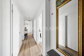 Flur - 4 Zimmer Etagenwohnung zum Kaufen in Hamburg