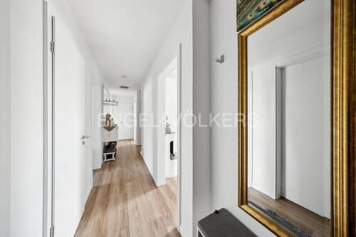 Flur - 4 Zimmer Etagenwohnung zum Kaufen in Hamburg