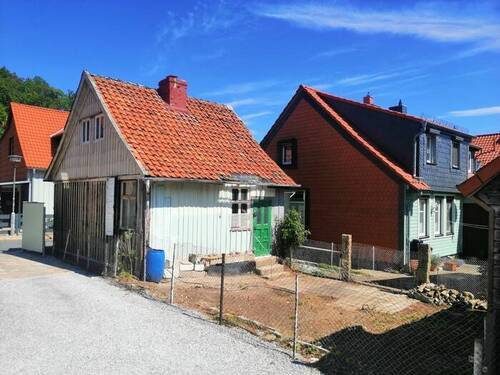 Rückseite mit Garten - Einfamilienhaus mit 60,00 m&sup2; in Wernigerode zum Kaufen