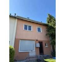 Reihenmittelhaus mit Potenzial in ruhiger Lage - Nürnberg Thon