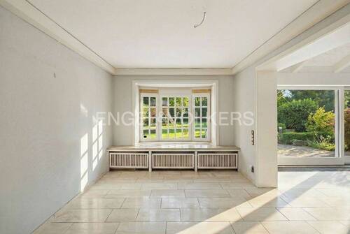 Esszimmer(KI-generiert Sommer) - 