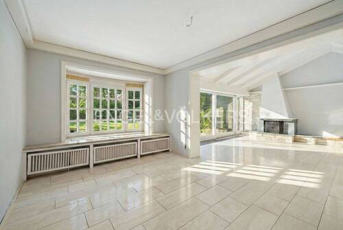 Südlage Wohn- und Esszimmer(KI generiert Sommer) - 