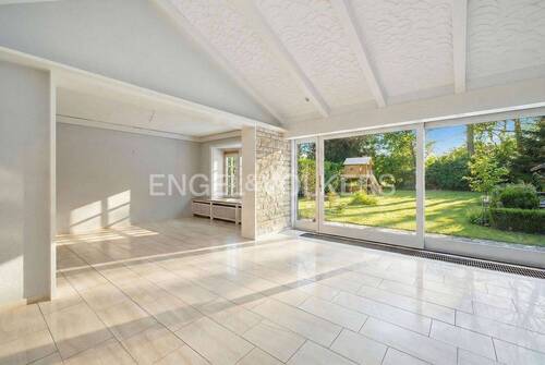 Wohn- und Esszimmer(KI-generiert Sommer) - 