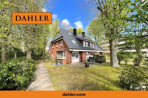 Außenansicht mit Terrrasse - 3 Zimmer Terrassenwohnung in Wyk auf Föhr