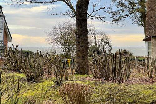 Kleiner Meerblick von der Terrasse - 
