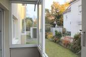 KLEINER Balkon zur Südseite ... - 