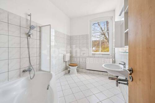 Wannenbad - Whg. OG links - 