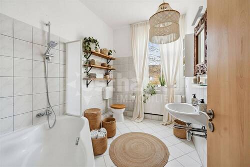 Badezimmer Beispiel (KI generiert) - 