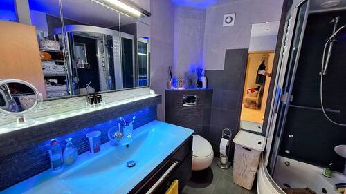 Badezimmer 2.jpg - 