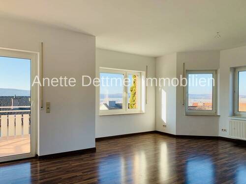 Wohnen - Moderne 3-Zimmer-Erdgeschosswohnung in ruhiger Lage mit Panoramablick