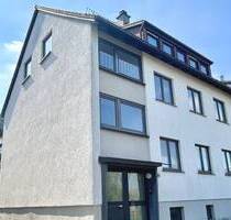 Für Familien!!! 3-FH mit Garten in ruhiger Lage, EG und OG frei, 1 Garage, Wfl. ca. 175 m², Bj. 1957 - Stuttgart
