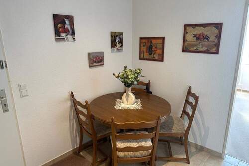 Ess-Diele - 3 Zimmer Etagenwohnung in Neustadt