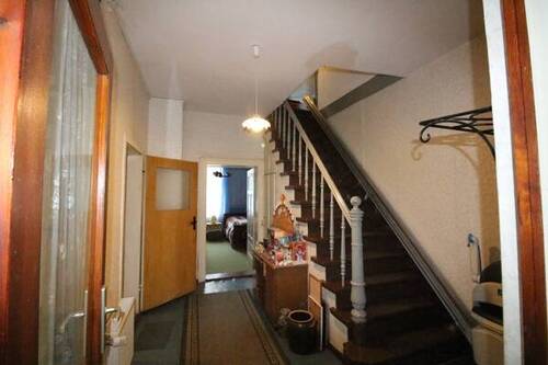 Diele - 5 Zimmer Doppelhaushälfte zum Kaufen in Schneidlingen