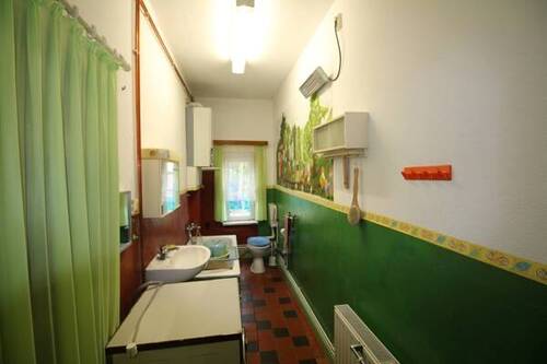 Bad - 5 Zimmer Doppelhaushälfte in Schneidlingen