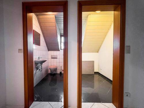 Gäste-WC & Abstellkammer - 