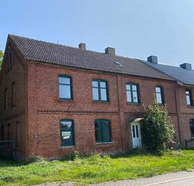 Ansicht vorne2jpg.jpg - 6 Zimmer Doppelhaushälfte in Gremersdorf-Buchholz