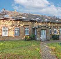 Nachauktion - Ehemaliges Pfarrgehöft bestehend aus Pfarrhaus, Scheune und Stall - Uckerland Lübbenow