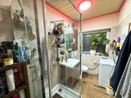 Badezimmer - 4 Zimmer Etagenwohnung in Salzgitter