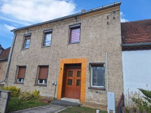 Herzlich Willkommen! - Charmantes Einfamilienhaus mit großzügigem Grundstück und viel Potenzial!