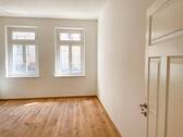 Geräumiges Wohnzimmer - 