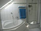 Bad - 3 Zimmer Etagenwohnung zur Miete in Wuppertal