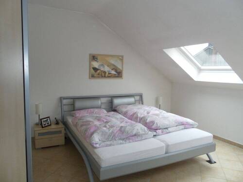Archiv: Schlafzimmer - Etagenwohnung mit 70,00 m² in Wuppertal zur Miete