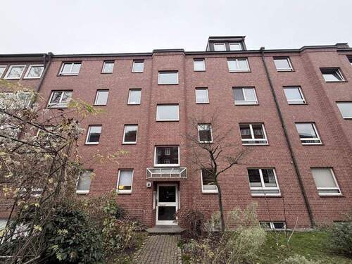 Außenansicht - Lichtdurchflutete 3-Zimmer-Wohnung mit Balkon in Barmbek-Süd