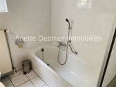 Tageslichtbad mit Wanne und Dusche - Etagenwohnung mit 51,00 m&sup2; in Alfeld zur Miete