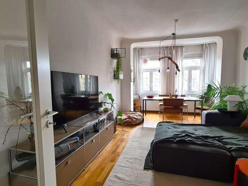 Wohnzimmer - Etagenwohnung mit 76,00 m&sup2; in Nürnberg zur Miete