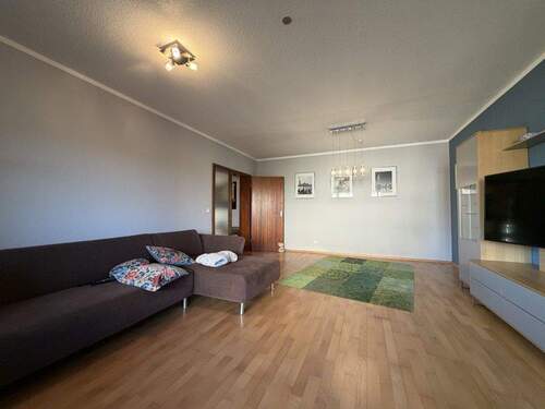 Wohnzimmer Bild 2 - 3 Zimmer Etagenwohnung zur Miete in Erlangen