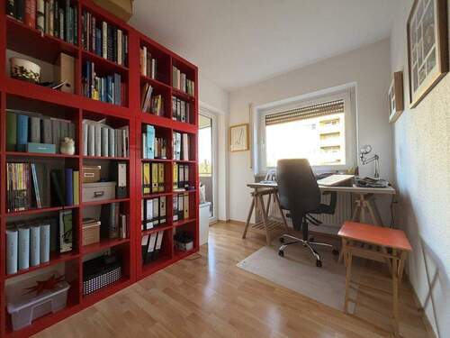 Arbeits-/Gäste-/Kinderzimmer - Etagenwohnung mit 91,00 m&sup2; in Erlangen zur Miete