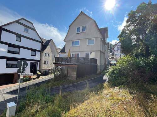 Objekt.jpg - Mehrfamilienhaus mit 3 Wohnungen