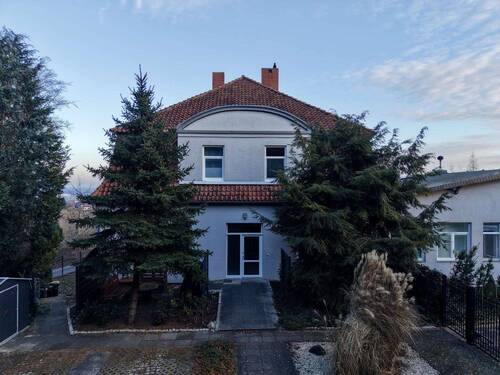 Drohnenaufnahme_frontal - 7 Zimmer Mehrfamilienhaus, Wohnhaus in Barsinghausen