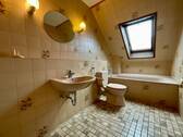 Wannenbad in der 1. Etage - 