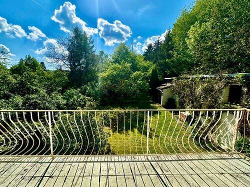 Ansicht in den Garten - Balkon 1. OG - 6 Zimmer Mehrfamilienhaus, Wohnhaus zum Kaufen in Bad Kissingen