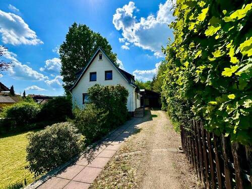 Hausansicht Einfahrt - 6 Zimmer Mehrfamilienhaus, Wohnhaus in Bad Kissingen