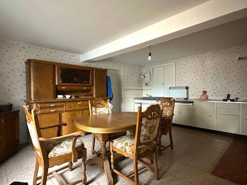 Küche - 7 Zimmer Mehrfamilienhaus, Wohnhaus zum Kaufen in Sensweiler