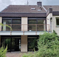 Großes, modernisierungsbedürftiges Einfamilienhaus mit 5 Schlafzimmern und drei Bädern in Richterich - Aachen
