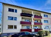Ansicht Westseite mit Blick auf den Balkon - 3 Zimmer Etagenwohnung in Uelzen